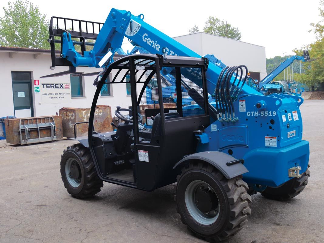 Genie Compact Telehandler GTH-5519 - Image 2